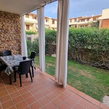 Zoe House Apartment
